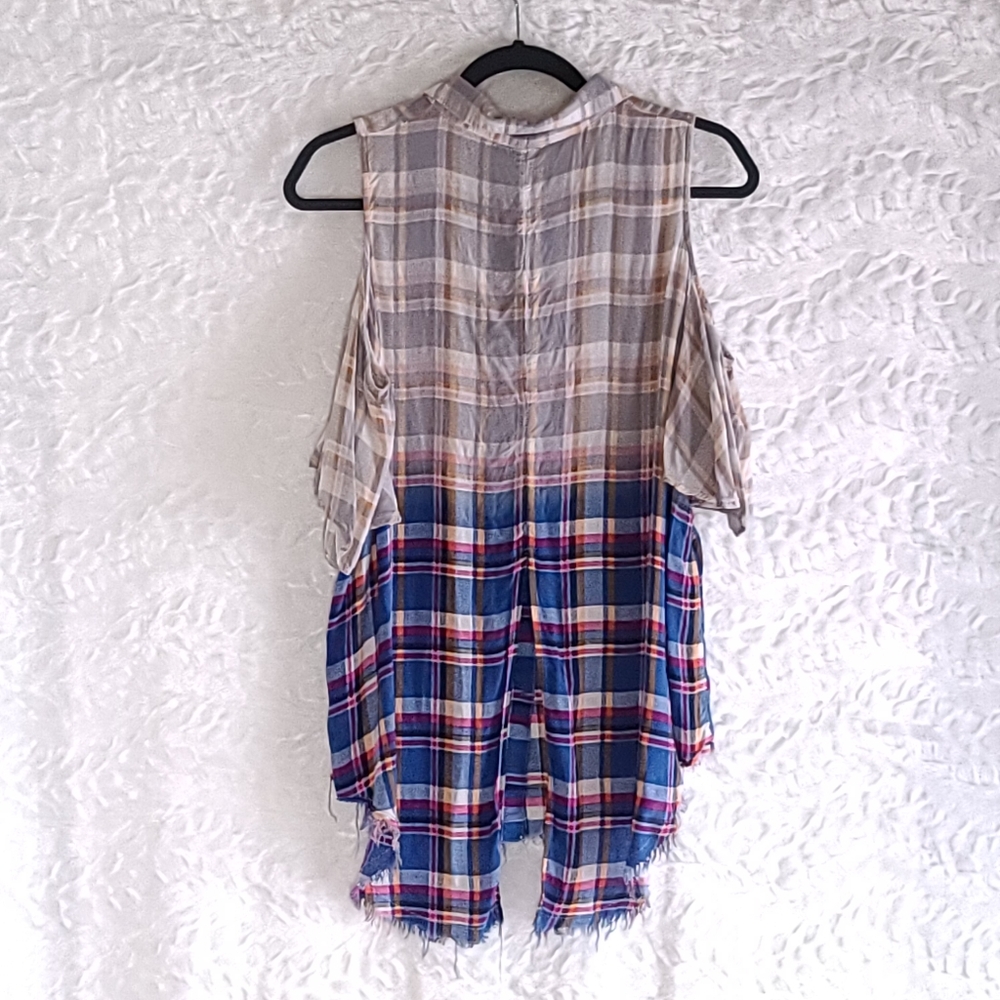 Umgee Cold Shoulder Top Size L - Picture 6 of 6